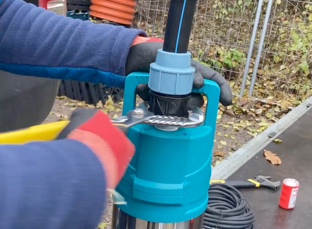 Montáž čerpadla do nádrže na dešťovou vodu
