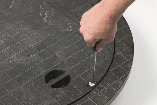 Teleskopický poklop PE s rámem, výška 500-750 mm, zatížení do 1500 kg