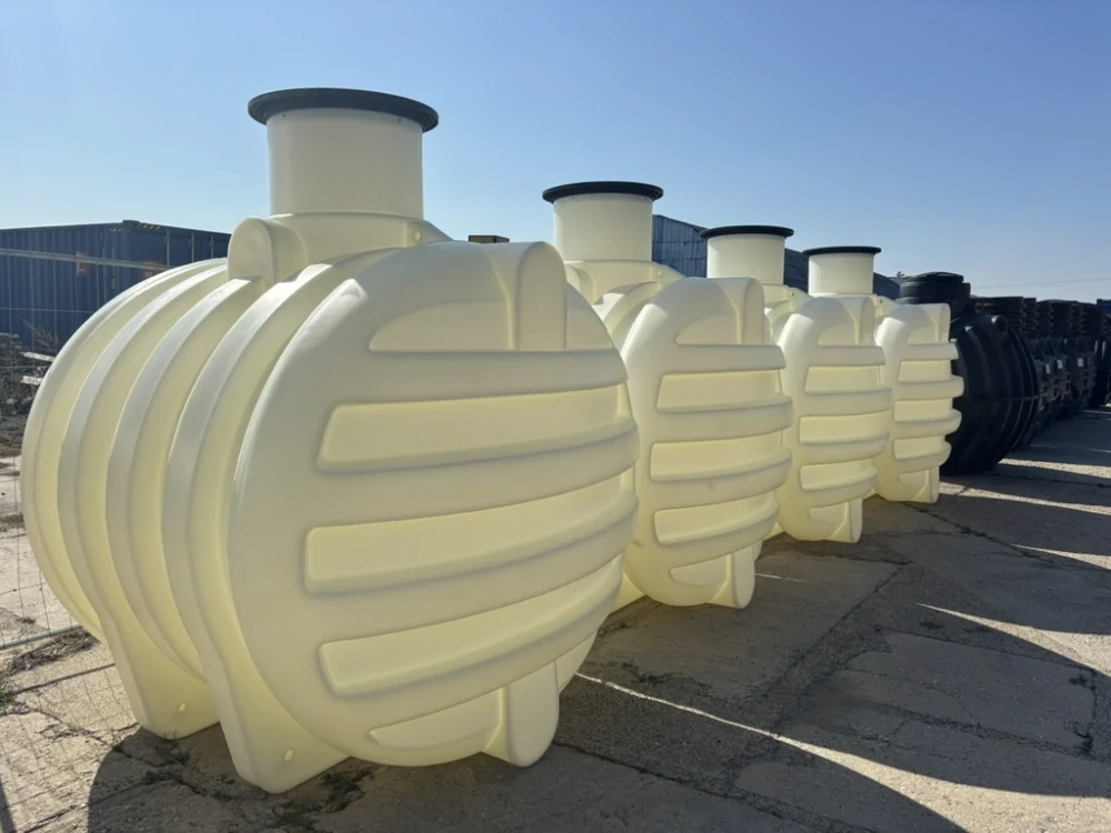 Nádrž na dešťovou vodu Neptun 6000 - sestava s čerpadlem pro zahradu - Profi